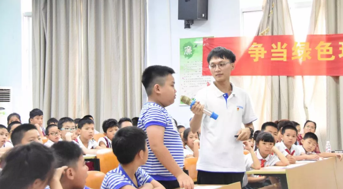 5d0316798e3e3.png 5.png